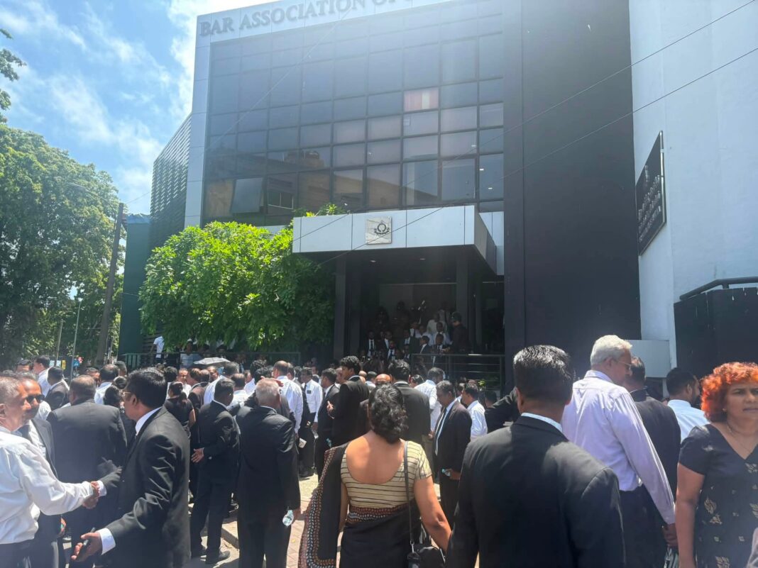 BASL call for a special general meeting on July 29 where they passed a resolution unanimously agreeing to oppose government’s proposal to extend the retirement age of Supreme Court judges by two years. Image courtesy of Lakmal Sooriyagoda.
